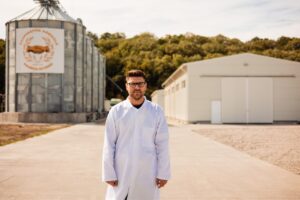 Cooperativa Agricolă Biruin a Olteniei , painea industriala , paine , industrie , paine de casa , obiceiuri alimentare , sarbatori , framantare , fabricare paine ,